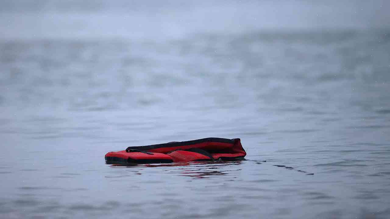 41 illegal immigrants killed as they swim across the Channel