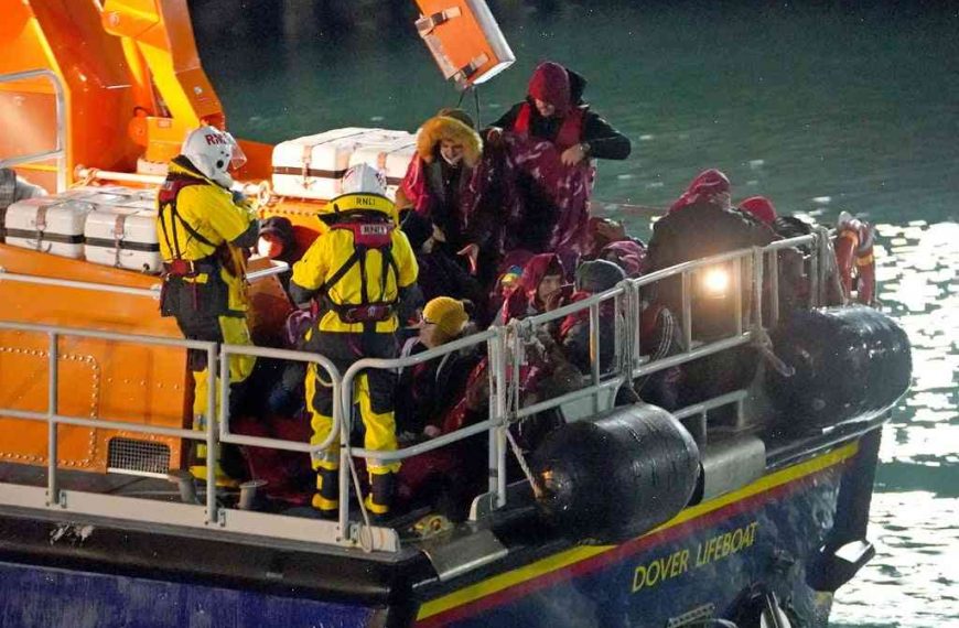 Libyan coastguard recovers bodies after asylum seeker boat capsizes