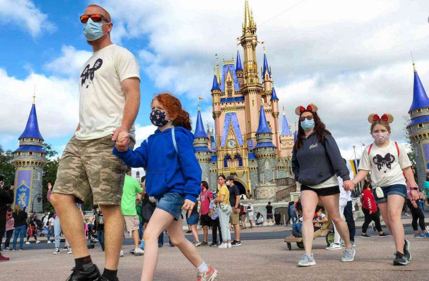 Disney temporarily bans new hires from getting vaccinations